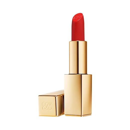 699 Thrill Me - A pure red with a warm undertone