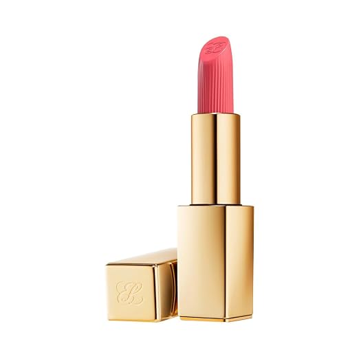 260 Eccentric - A light pink with a warm undertone