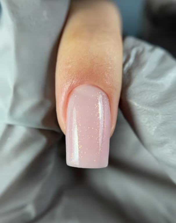 01 EC (milky, white gold shimmer)
