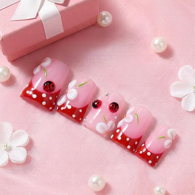3D petals And Ladybugs
