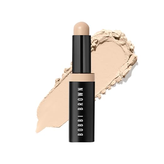 03 Warm Ivory (Fair beige with light yellow undertones; for fair skin)