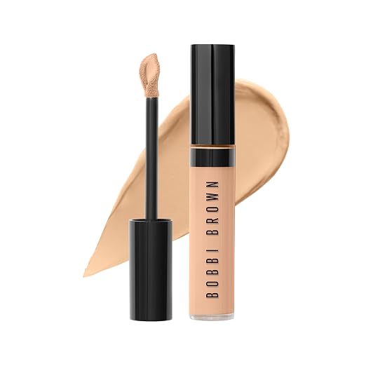 06 Cool Sand (Cool light beige with pink undertones; for fair to light skin)