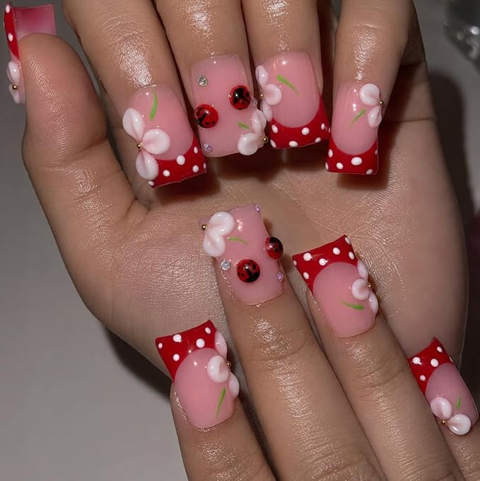 3D petals And Ladybugs