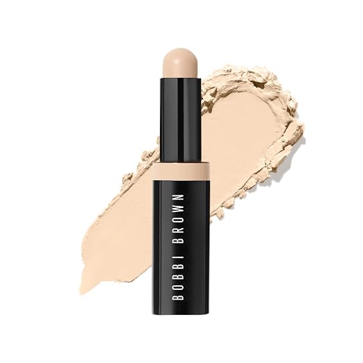 02 Ivory (Fair beige with light yellow undertones; for very pale to extra light skin)