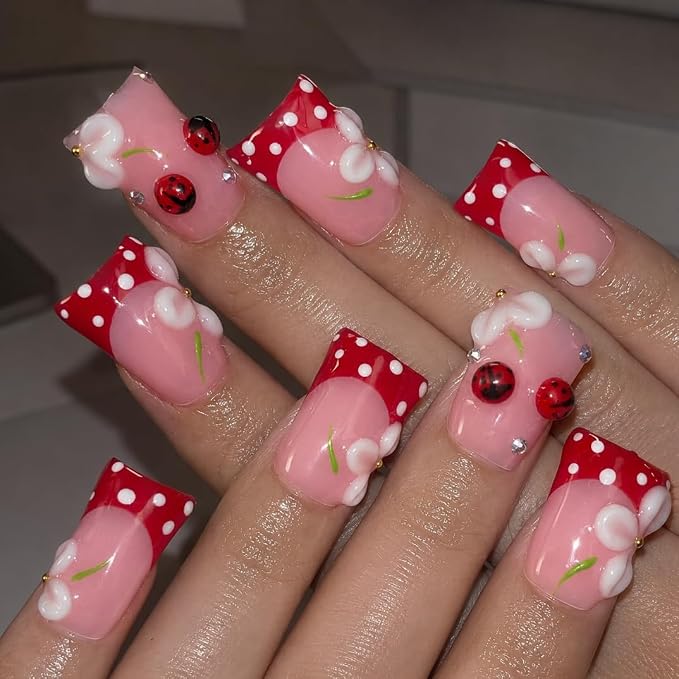 3D petals And Ladybugs