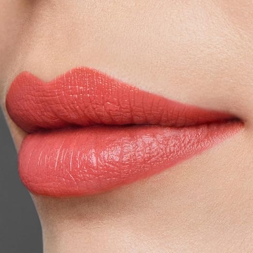 260 Eccentric - A light pink with a warm undertone