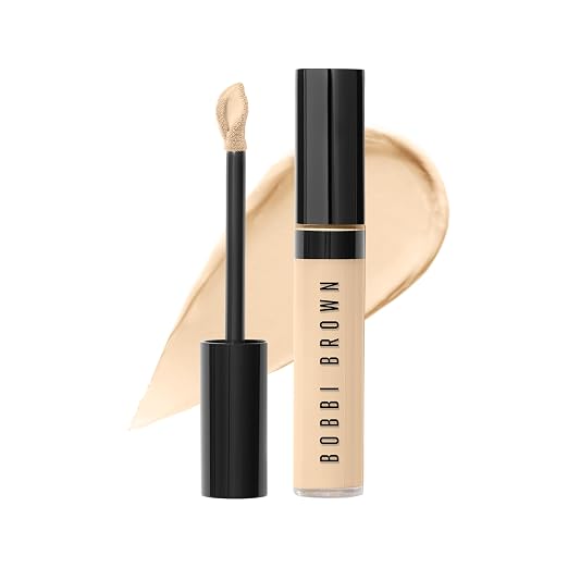 03 Warm Ivory (Fair beige with light yellow undertones; for fair skin)