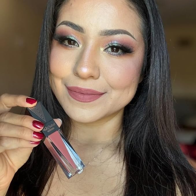 Subtle Chic Liquid Lipstick