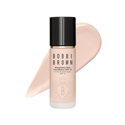 01 Alabaster (Lightest beige with a hint of pink undertone; for palest skin)