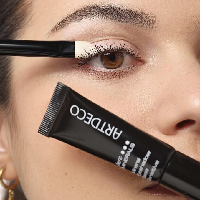 MINERAL EYESHADOW BASE SENSITIVE