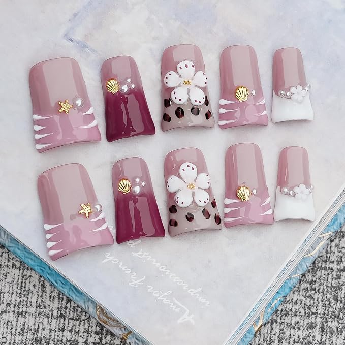 Blush White Gradient Daisy