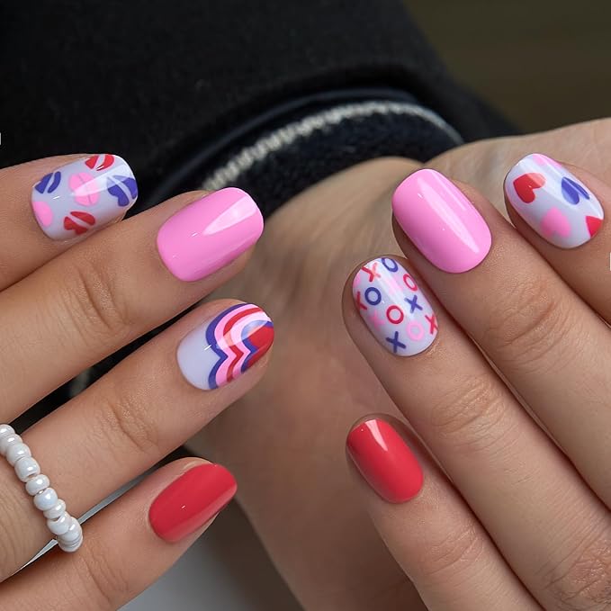 E8 - Cute Heart and Kiss Nails