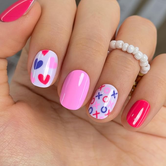 E8 - Cute Heart and Kiss Nails