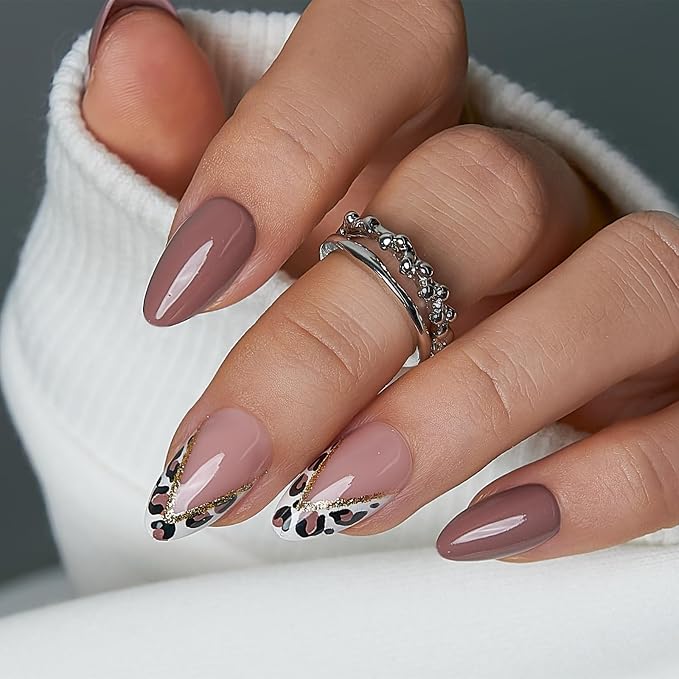 Glitter-Edged Leopard French Tips