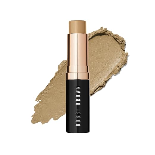 19 Natural Tan (Medium beige with yellow undertones; for medium olive skin)
