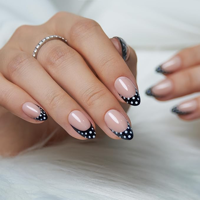 B7 - Black French Tip Polka Dots