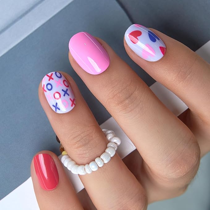 E8 - Cute Heart and Kiss Nails
