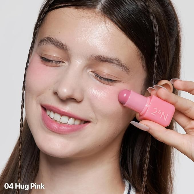 04 Hug Pink