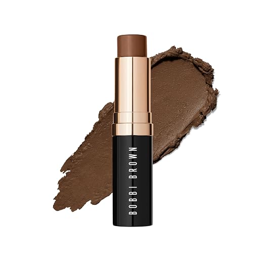 39 Walnut (Rich brown with red undertones; for dark skin)