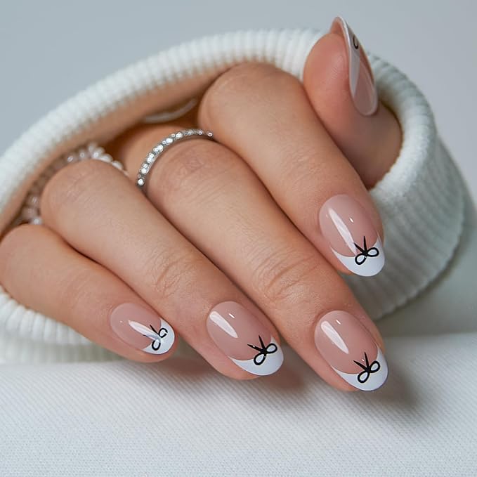 C9 - French Nails with Black Bows