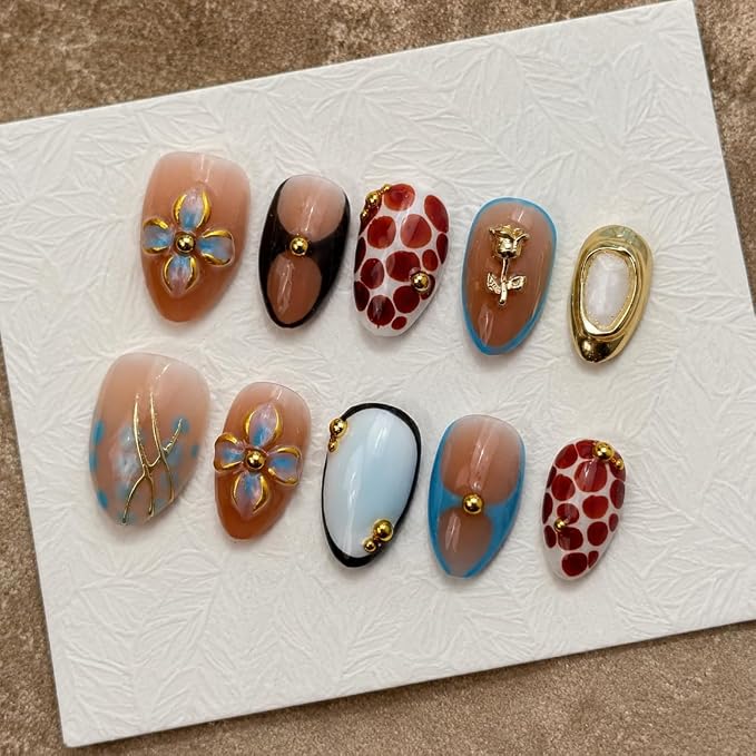3D Petals And Golden Flowers