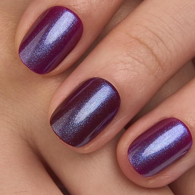 A9 -Pearlescent nails