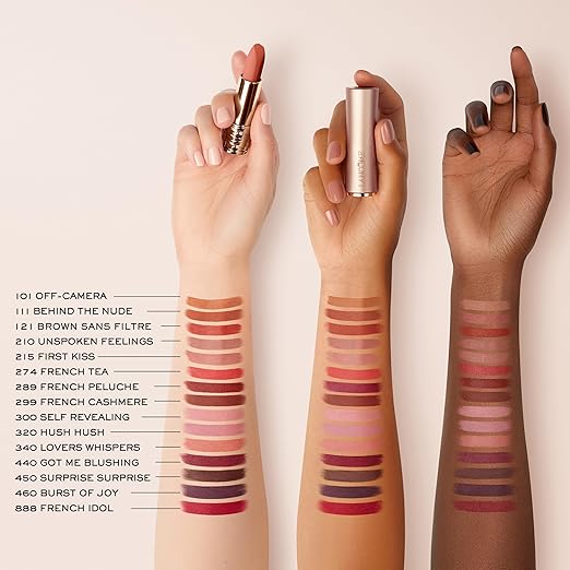 525 French Bisou: Cool strawberry red