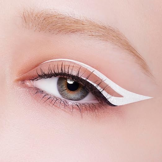 003 Tricky White