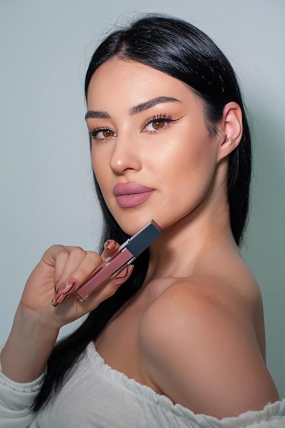15 Extreme Nude