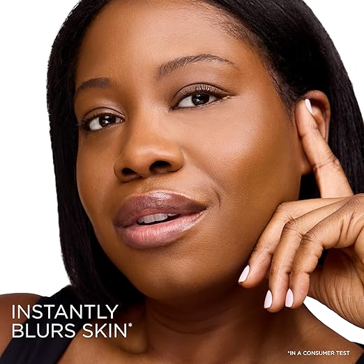 320 Bisque W: medium skin with warm/golden undertones