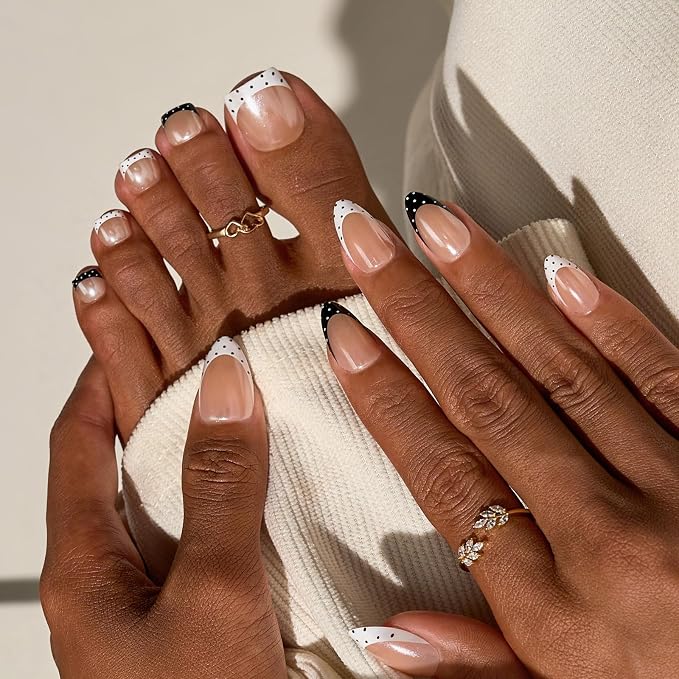 B3-Kismet Duo - Toenails
