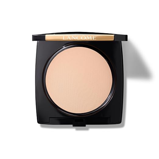 220 Buff II Cool: light-medium skin tones with cool pink undertones