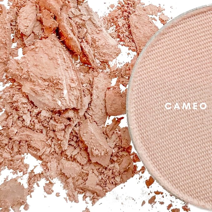 Tippy Taupe + Cameo